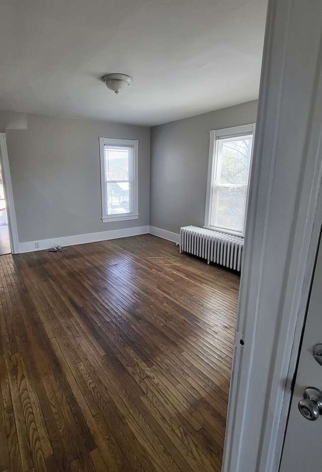 Living room - 658 7th Ave