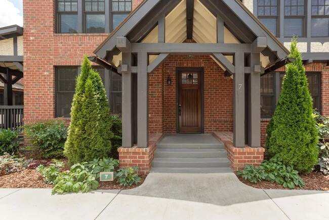 Building Photo - 7 Fitzgerald Rd