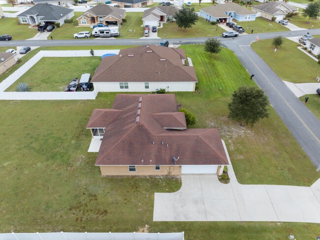 Building Photo - 5749 SW 98th Pl