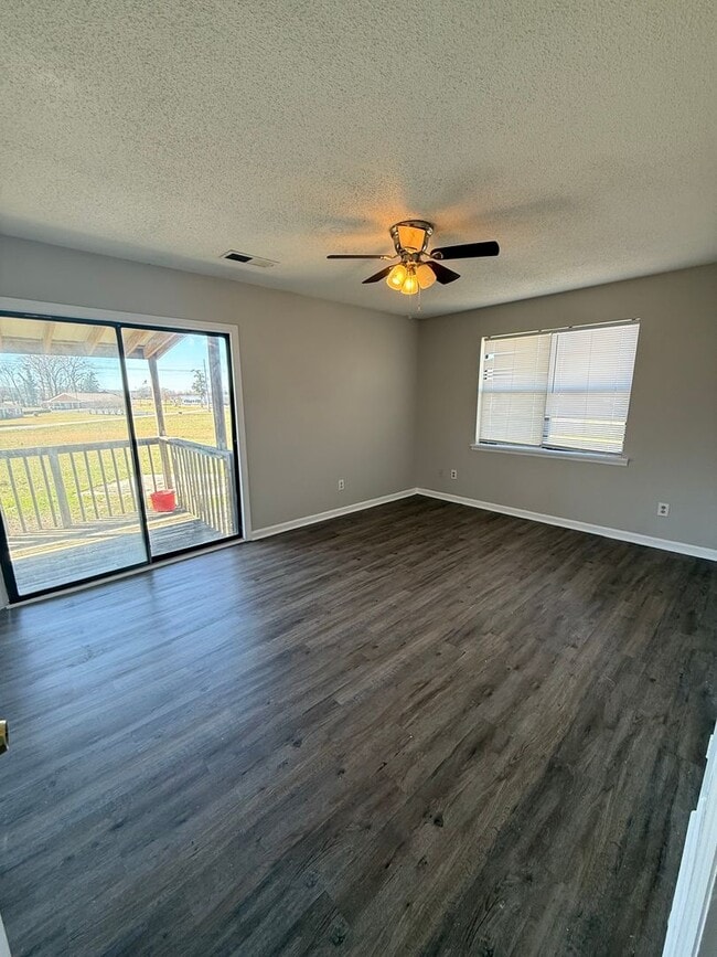 Building Photo - 1809 Ororke Ln SW