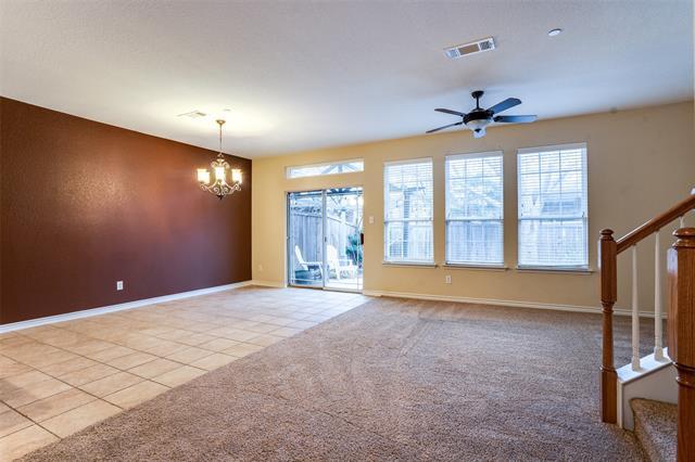 Foto del edificio - 5843 Clearwater Ct