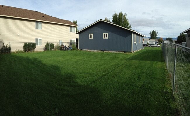 Building Photo - One Block from CWU!