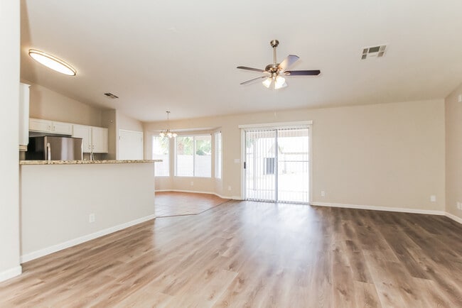 Foto del edificio - 2816 W Pecan Rd