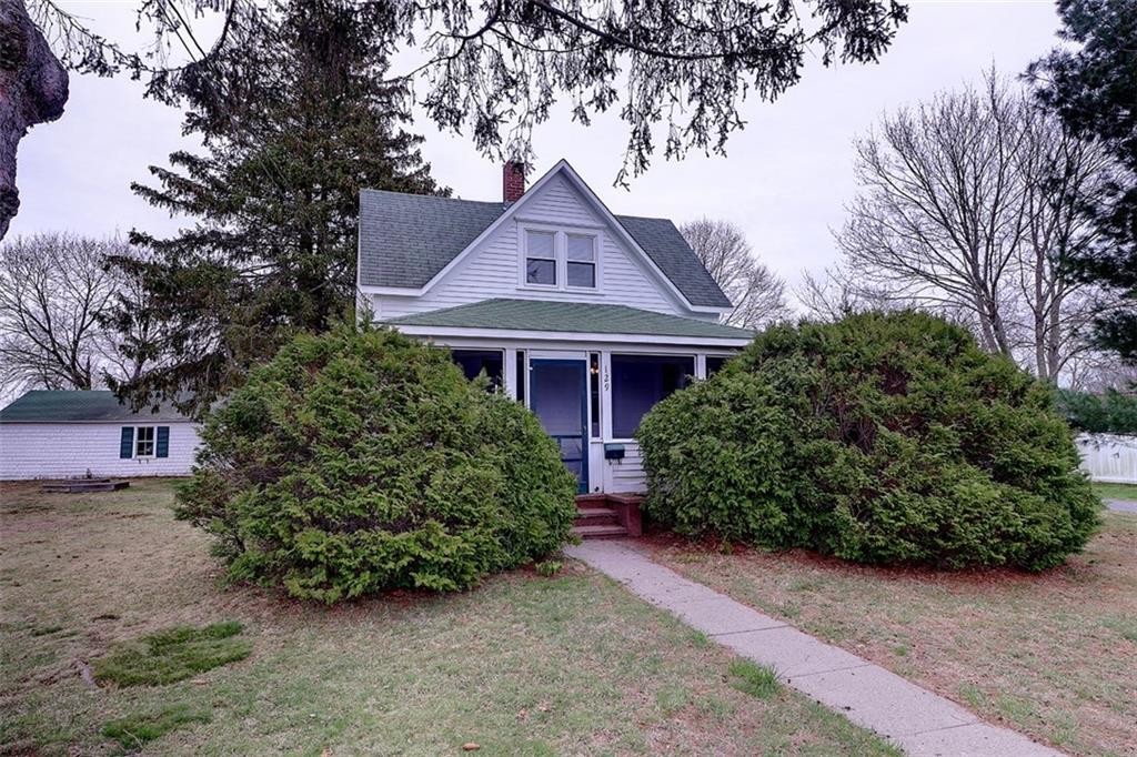 Primary Photo - 129 Barrington Ave