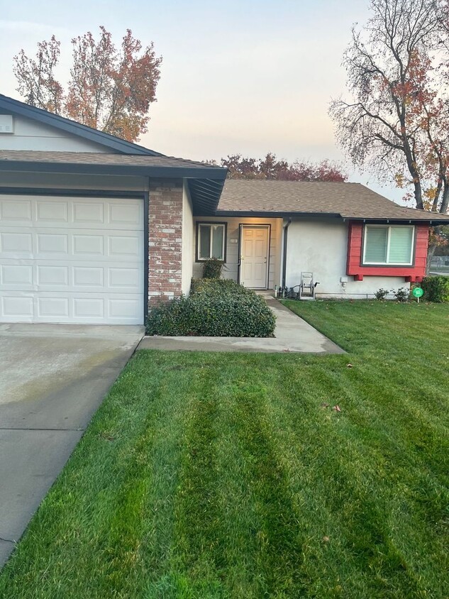 Foto principal - Coming Soon!! Charming 3-bedroom 2-bathroom in the vibrant city of Modesto.