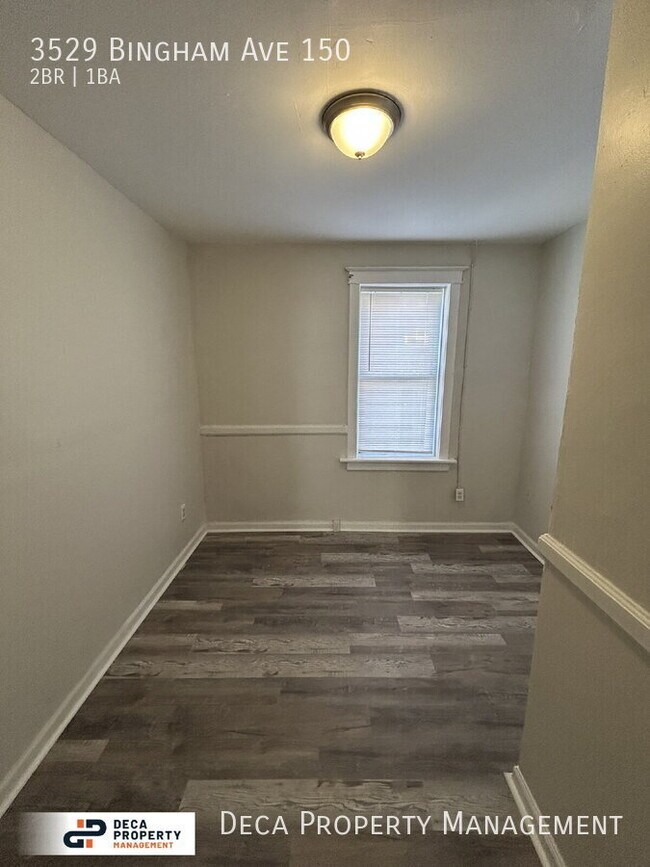 Foto del edificio - 3517-3529 Bingham Ave