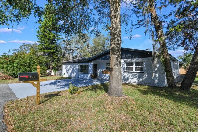 Foto del edificio - 126 Kenilwood Ln