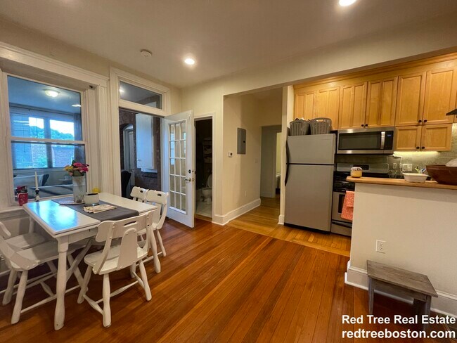 Apt 2 - 195 Winthrop Rd