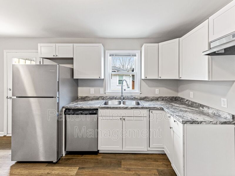 1754 Meadowbrook Terrace Unit B, Hendersonville, NC 28791 Condo for