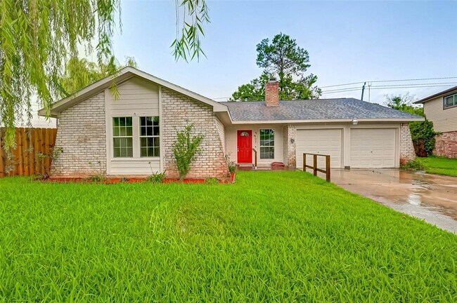 Building Photo - 2907 Meadowview Dr