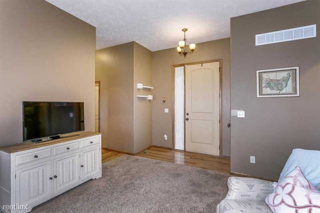 Building Photo - 5 br, 3 bath House - 15309 E Mainsgate St