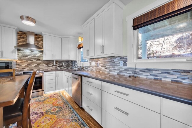 Foto del edificio - 1276 S Nahale Pl