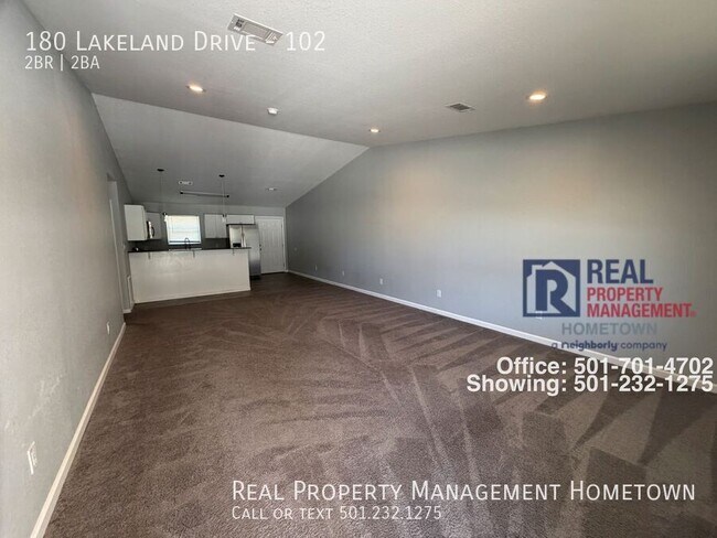 Building Photo - 180 Lakeland Dr