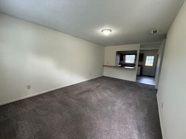 Foto del edificio - 2 Bedroom, 1 Bath Duplex