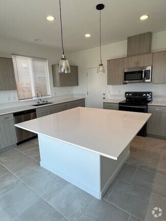 Building Photo - 11235 N Ocaso Dr