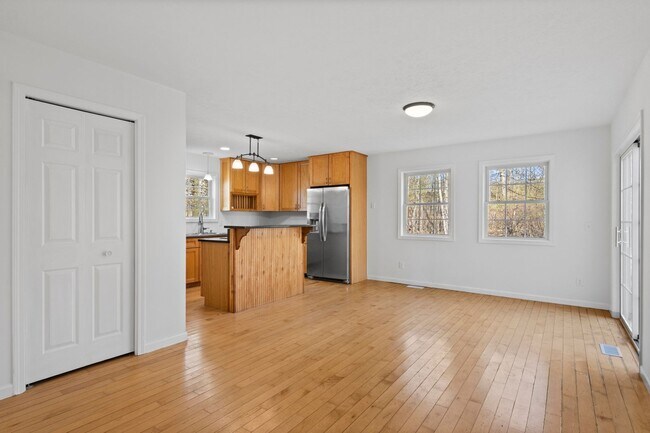 Building Photo - Charming 3+ Bedroom Cape Cod with Water View – Between Traverse City & Suttons Bay