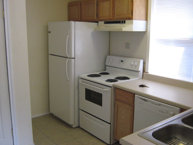 Building Photo - 3405 Dorothy Ln