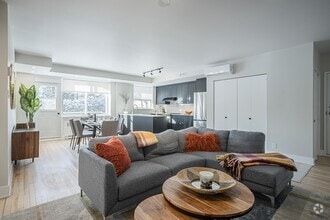 Building Photo - 1375 Crois Sherwood