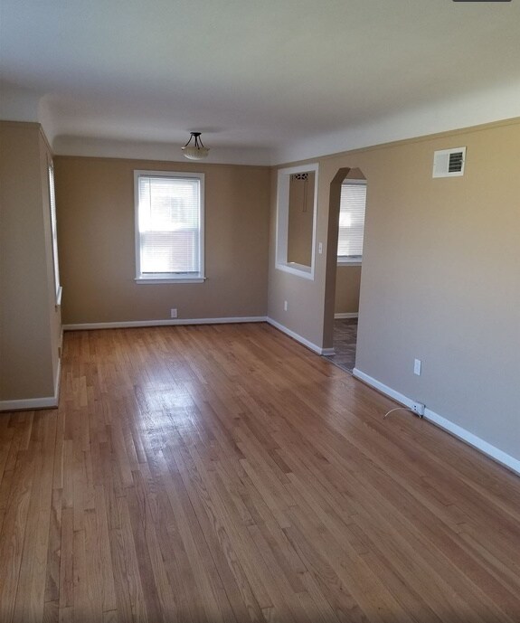 Foto del edificio - 14646 Trenton Rd