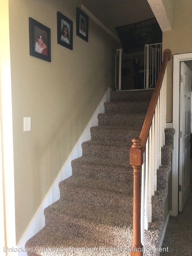 Building Photo - 3 br, 2 bath House - 527 Fox Trot Dr