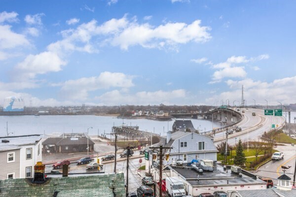 Foto del edificio - 11-13 Cox Ct