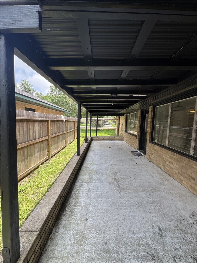 Foto del edificio - 612 Sunset Ln