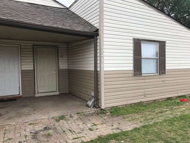 Building Photo - 3212 S Ross Ave