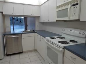 Building Photo - 9450 Poinciana Pl