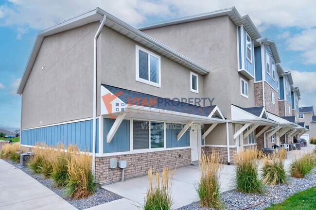 Building Photo - 8172 Broken Spoke Ln