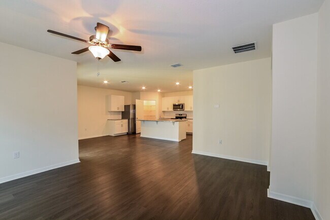 Building Photo - 2160 Bridlewood Dr