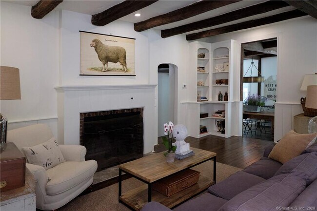 Foto del edificio - 47 Godfrey Rd W