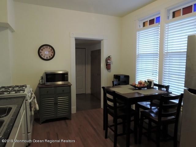 Building Photo - 1308 3rd Ave