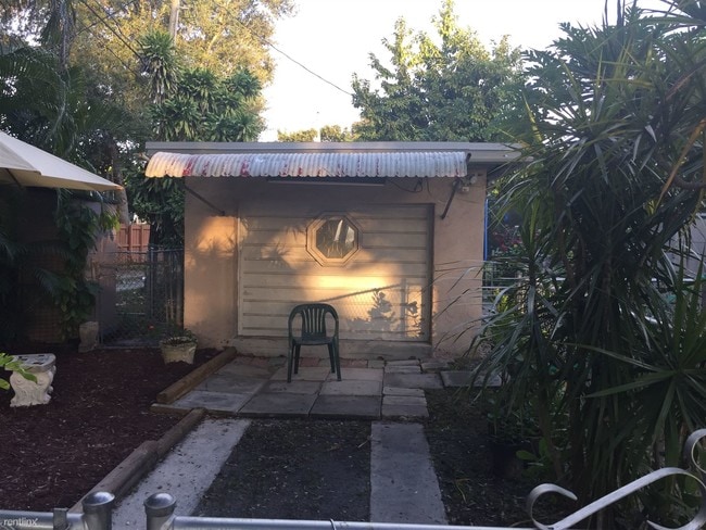 Building Photo - 479 Westward Dr