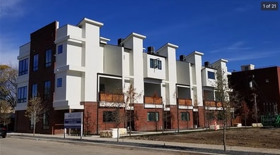 Building Photo - 313 College Ave