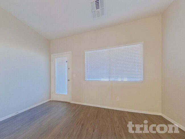 Foto del edificio - 11638 W Jackson St