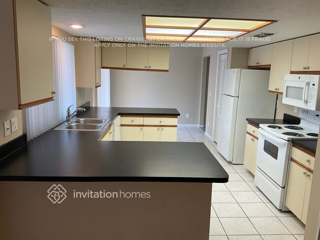 Building Photo - 3815 Scovill Ln