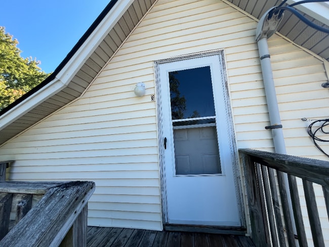 Building Photo - 306 N State St