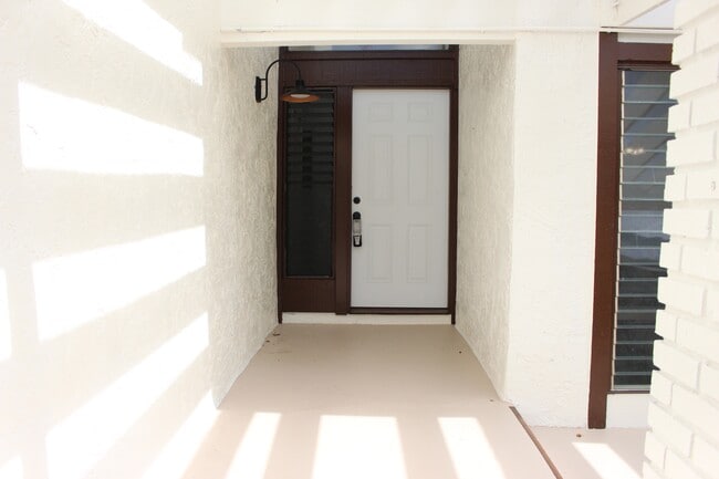 Foto del edificio - 1279 Kaeleku St