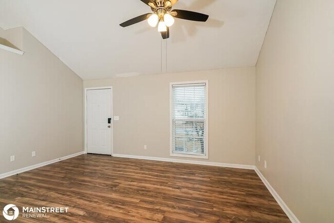 Foto del edificio - 10515 Grecian Rd, Louisville, KY 40272