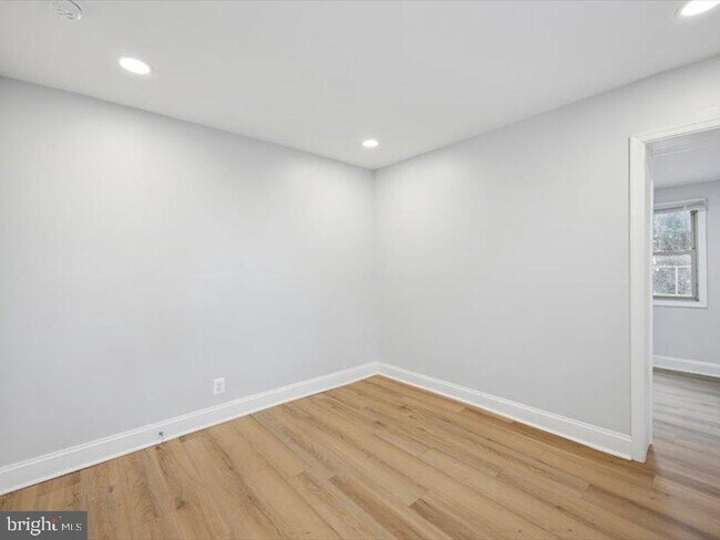 Foto del edificio - 2253 N Delhi St