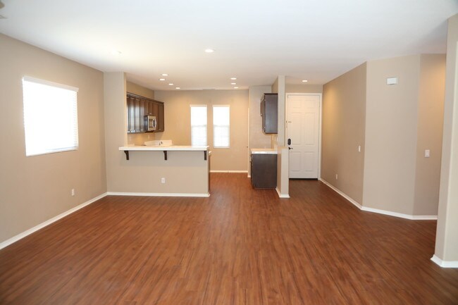 Building Photo - 43429 Elena St