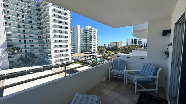 Building Photo - 1630 N Ocean Blvd