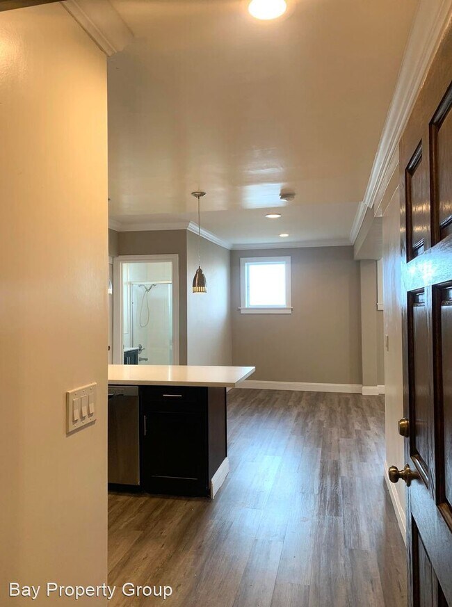 Foto del edificio - 1525 Lakeside Dr