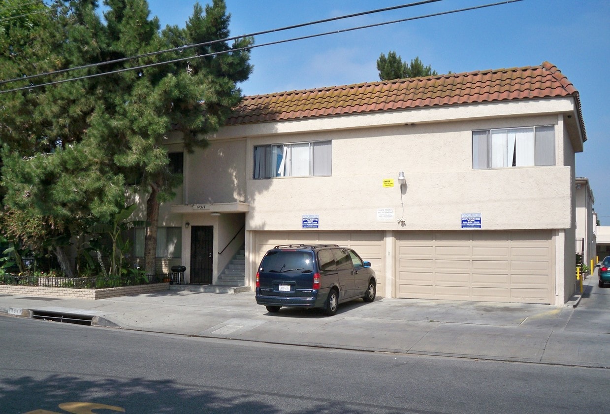 Primary Photo - Larch Street