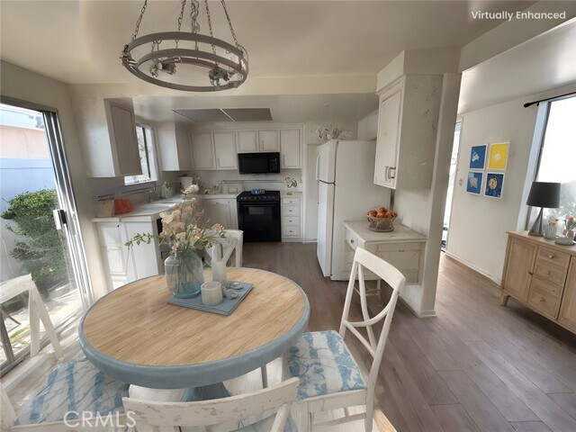 Foto del edificio - 1547 Wintergreen Pl