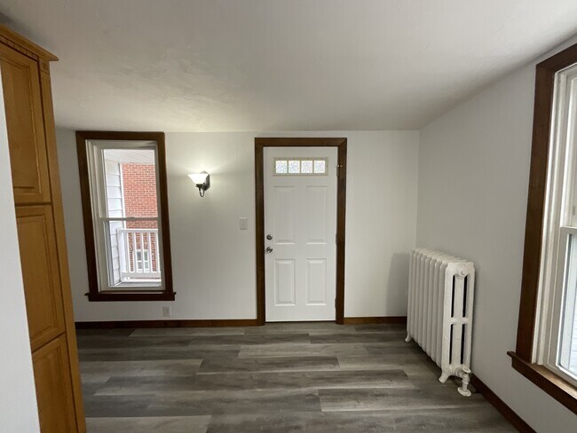 Foto del edificio - 218 W Middle St