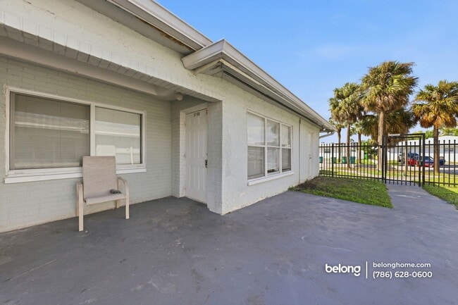 Foto del edificio - 5700 NW 28th St