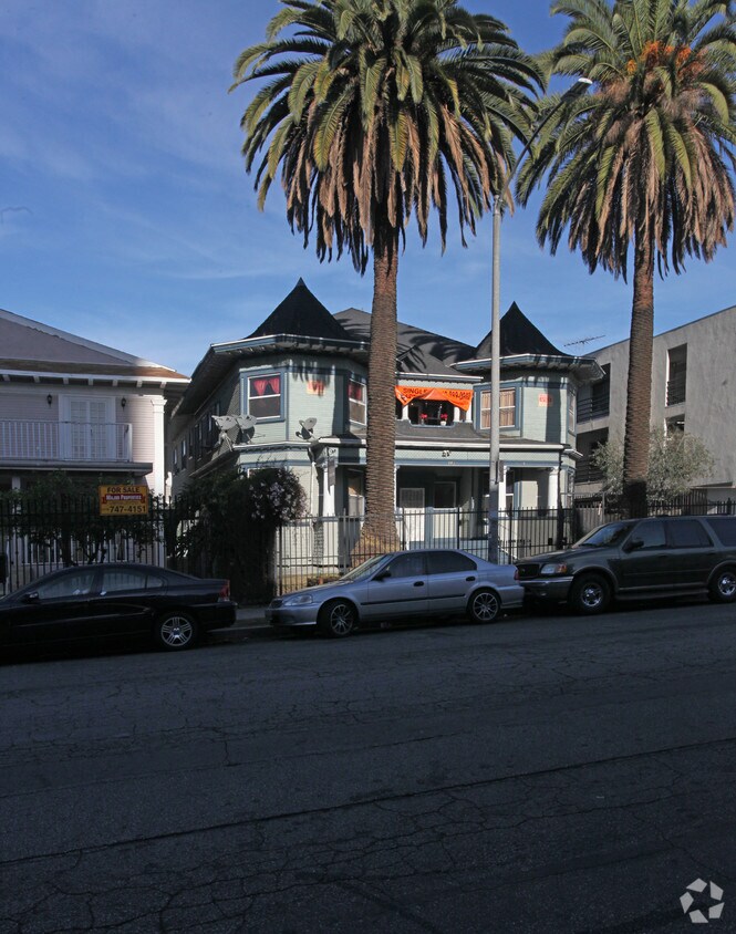 Foto del edificio - 743 S Burlington Ave