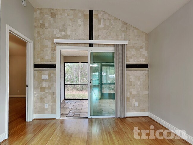 Foto del edificio - 8919 Weston Living Way