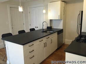 Building Photo - 656 Massachusetts Ave